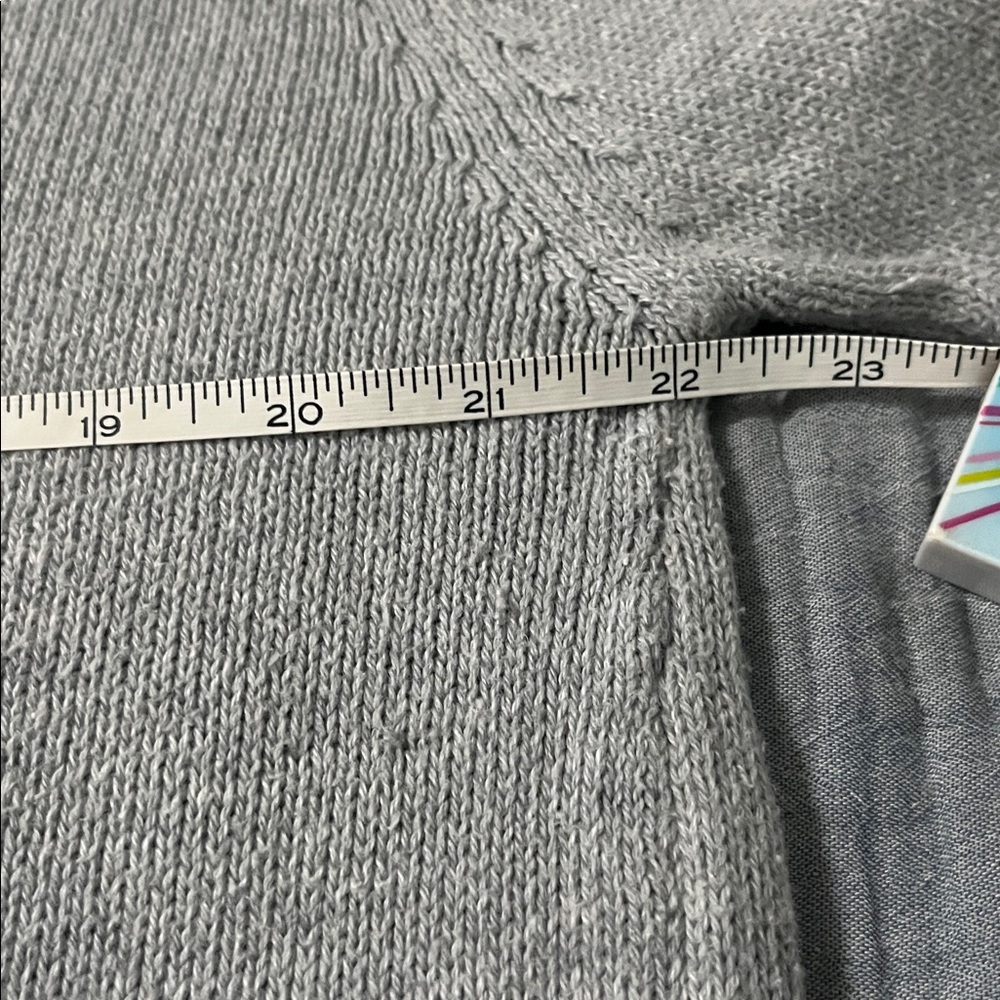 Sweater - Picture 5 of 6